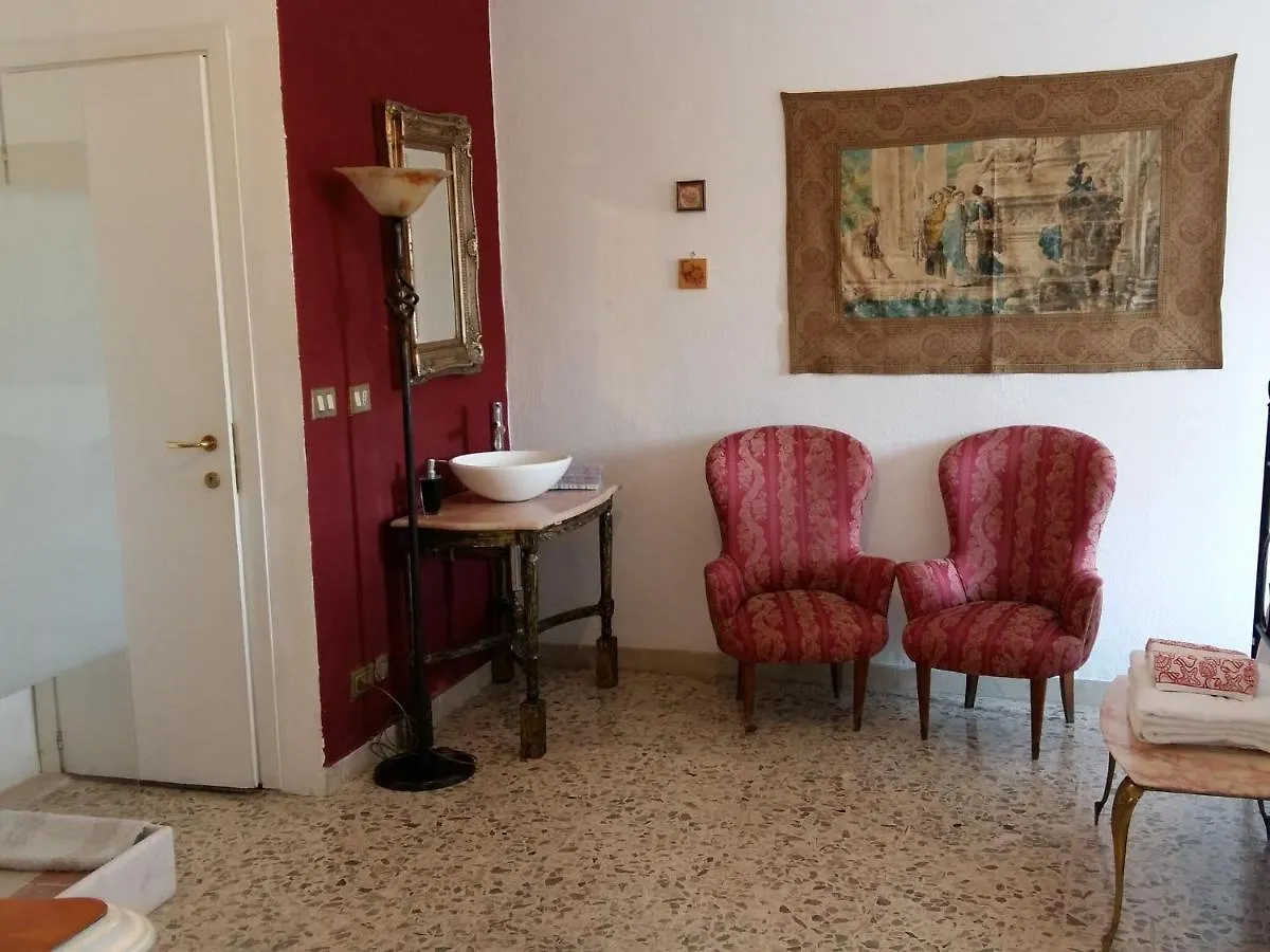 Tranquil Holiday Home In Taormina Near Isola Bella Sea 0*,  Italia